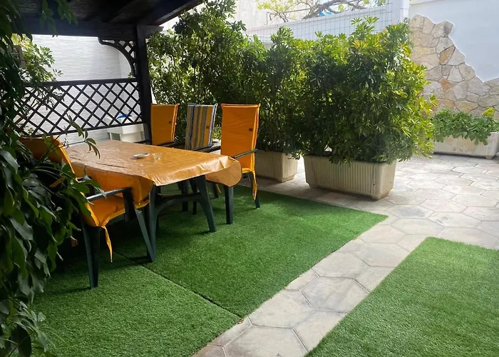 Villa Rita A 200M Dal Mare